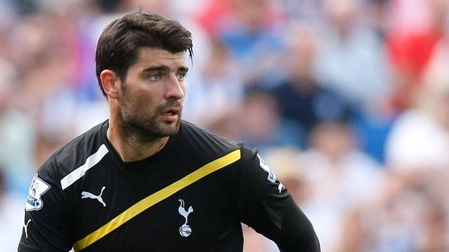 Cựu ngôi sao Man City và Tottenham hiện đầu quân cho Lokomotiv Moscow. Trong màu áo đội tuyển quốc gia Croatia, hậu vệ 29 tuổi ra sân 80 trận, ghi 4 bàn thắng.