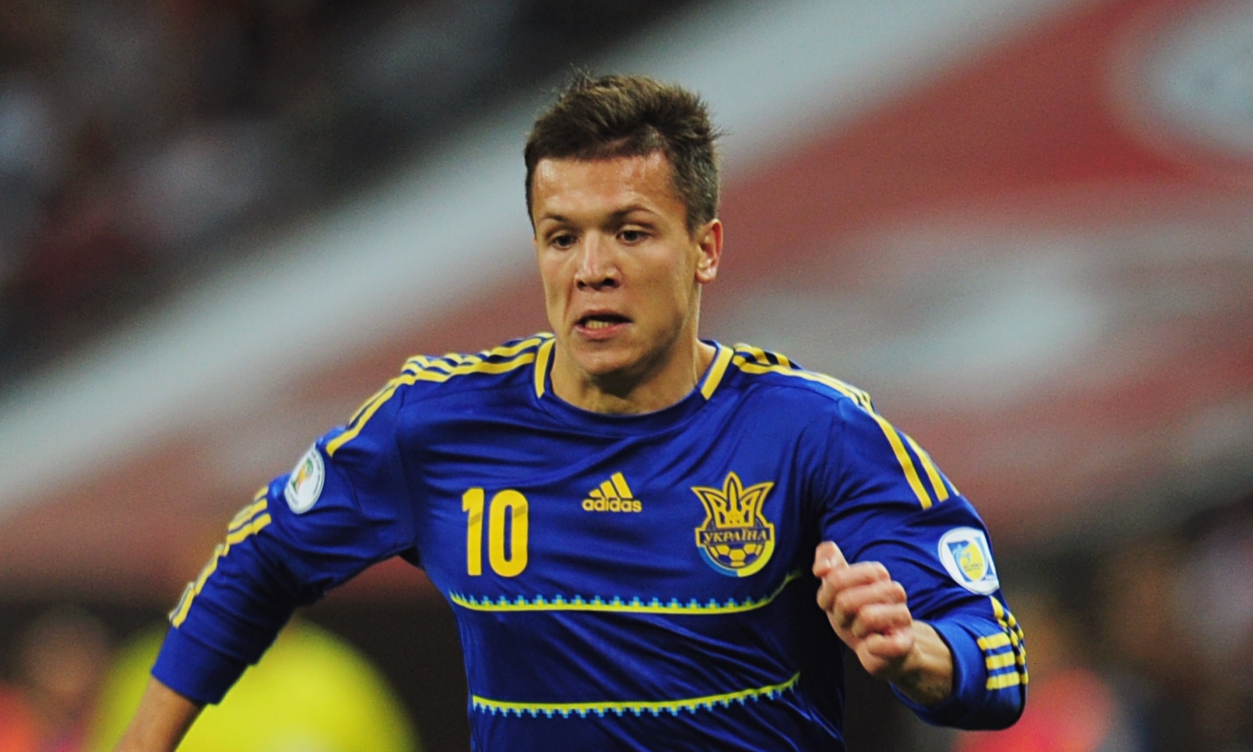 Dnipro từng từ chối lời đề nghị của Liverpool dành cho Konoplyanka vào hè 2014. Tuy nhiên, đại diện của Ukraina hẳn rất hối tiếc vì họ có thể mất trắng ngôi sao 25 tuổi vào hè tới vì hết hạn hợp đồng. Theo đó, cơ hội tiếp tục mở ra cho Liverpool và cả Tottenham.