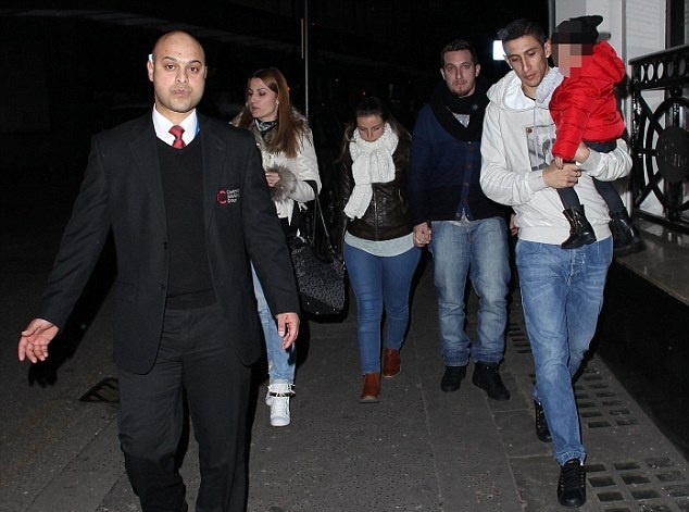 Vo chong Di Maria ra o khach san sau vu trom hinh anh