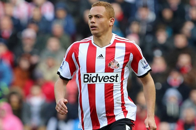 Brown trưởng thành từ lò đào tạo trẻ của M.U, anh ra sân 232 trận trong màu áo Quỷ đỏ tại Premier League và ghi 3 bàn thắng. Tuy nhiên, đó cũng là số lần đốt lưới nhà của ngôi sao này ở Old Trafford. Sau khi chuyển sang đầu quân cho Sunderland năm 2011, lão tướng 35 tuổi có thêm 3 lần “đốt đền” sau 63 trận.