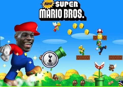 Anh che Balotelli ghi ban va Marco Reus gia han voi Dortmund hinh anh
