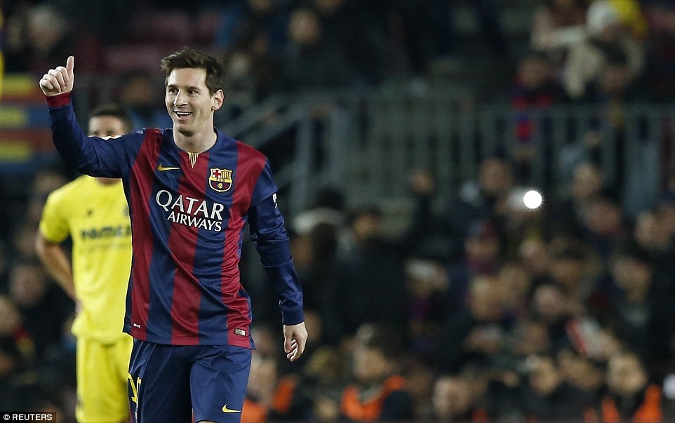 4 cot moc cho Messi o tran Barcelona - Levante hinh anh