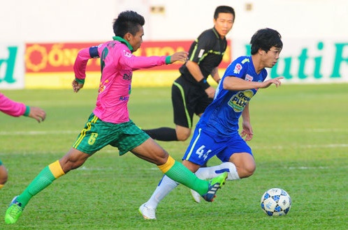 HAGL 2-2 Dong Thap: Cong Phuong lap cu dup hinh anh