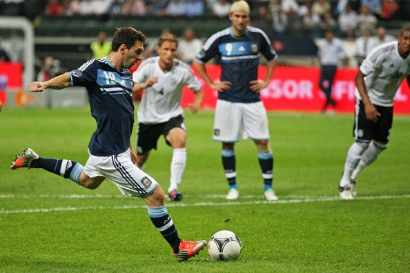 Messi khong danh bai duoc Ter Stegen tren cham penalty hinh anh