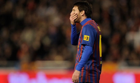 Messi khong danh bai duoc thu mon Valencia tren cham 11 m hinh anh