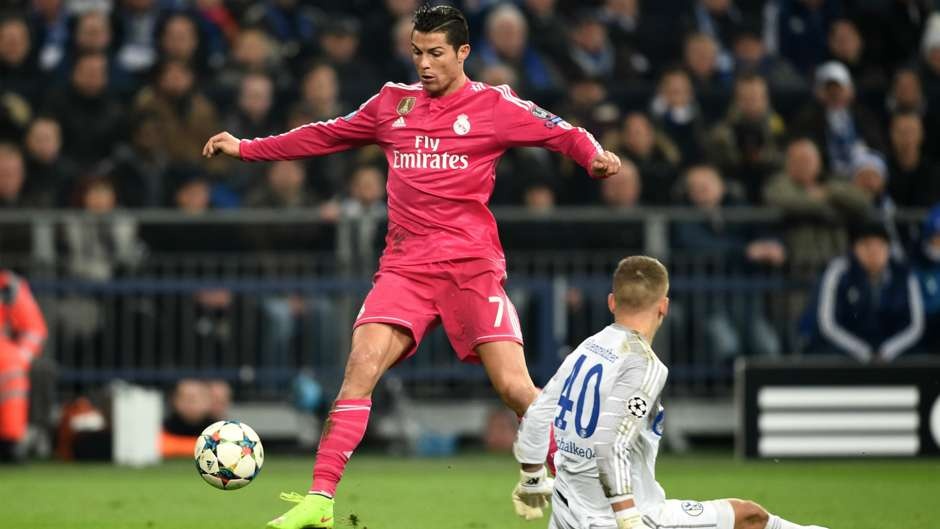 Ronaldo một lần nữa chứng minh anh là nỗi sợ hãi thường trực của mọi đội bóng. Sau khi mở tỷ số cho Real ở phút 26, siêu sao người Bồ Đào Nha tiếp tục ghi dấu ấn với pha kiến tạo để Marcelo hoàn tất chiến thắng dễ dàng cho Real trên đất Đức.  