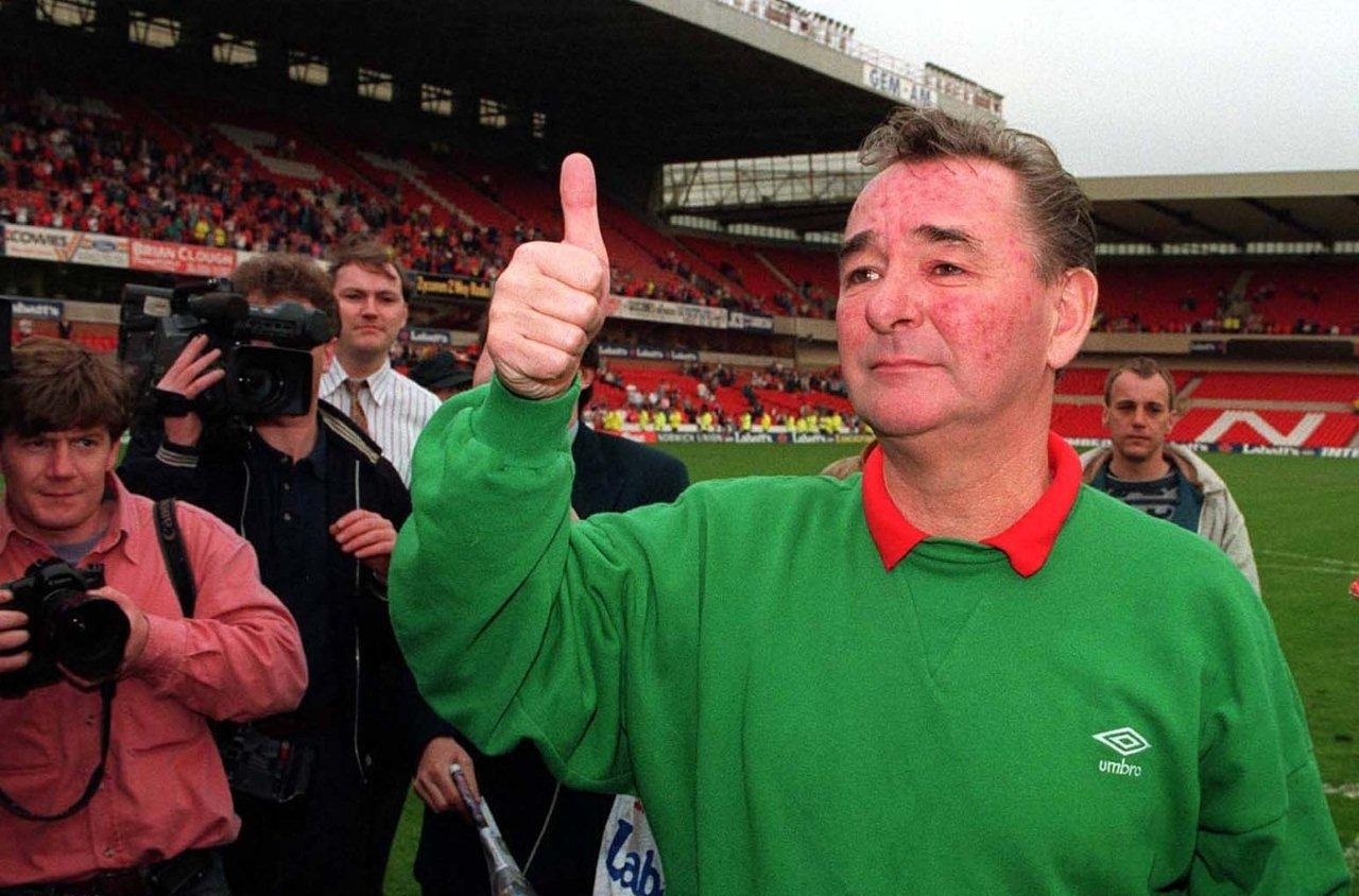 Khi còn là cầu thủ, cựu tiền đạo người Anh chơi rất nổi bật trong màu áo Middlesbrough và Sunderland. Sau khi chuyển sang sự nghiệp huấn luyện, ông cũng gây ấn tượng mạnh với những danh hiệu cùng Nottingham Forest. Thành công khiến Brian Clough tự tin quá thái. Ông từng nói: “Tôi không nói mình là HLV giỏi nhất, nhưng tôi là số 1”.