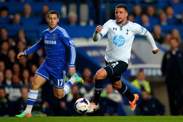 Hazard chắc chắn là người khiến các cầu thủ Tottenham e ngại nhất ở trận chung kết Cúp liên đoàn. Tuyển thủ Bỉ ghi bàn trong cả 2 cuộc đối đầu với Spurs tại Premier League mùa này. Người nhận nhiệm vụ kèm cặp Hazard là Kyle Walker. Hậu vệ phải người Anh được đánh giá đủ sức mạnh, thể lực cũng như tốc độ để đeo bám ngôi sao của Chelsea.