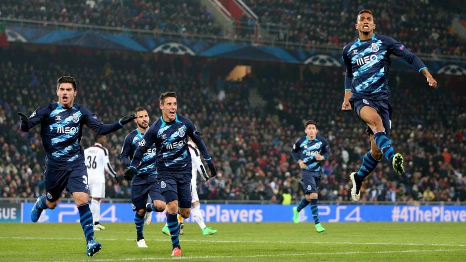 Porto kém đội đầu bảng Benfica 4 điểm trong cuộc đua tới ngôi VĐQG và cạnh tranh chiếc vé dự chung kết Cúp QG với Maritimo. Bên cạnh đó, Porto hiện là đại diện duy nhất của Bồ Đào Nha còn sót lại tại sân chơi châu Âu và vừa cầm hòa Basel 1-1 ở lượt đi vòng 1/8 Champions League.