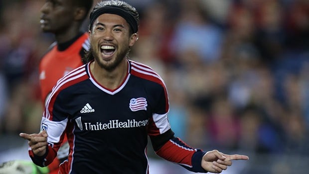 Lee Nguyễn vừa trải qua mùa giải ấn tượng nhất sự nghiệp. Ngôi sao gốc Việt ghi 20 bàn, giúp New England tiến tới chung kết và chỉ chịu thua LA Galaxy trong hiệp phụ. Màn trình diễn thuyết phục giúp Lee Nguyễn lần đầu tiên được triệu tập trở lại tuyển Mỹ sau 7 năm và là một trong ba cầu thủ giá trị nhất MLS. Fan New England kỳ vọng tiền vệ 28 tuổi sẽ giúp CLB có được kết quả tốt đẹp trước Seattle Sounders ở trận xông đất mùa giải mới.