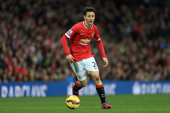 Herrera nhận được rất nhiều kỳ vọng sau khi gia nhập M.U từ Bilbao. Tuy nhiên, do không thường xuyên được trọng dụng, tiền vệ người Tây Ban Nha đã đánh mất sự tự tin. Theo đó, khả năng kiến tạo và dứt điểm của ngôi sao 25 tuổi ngày bị mai một.