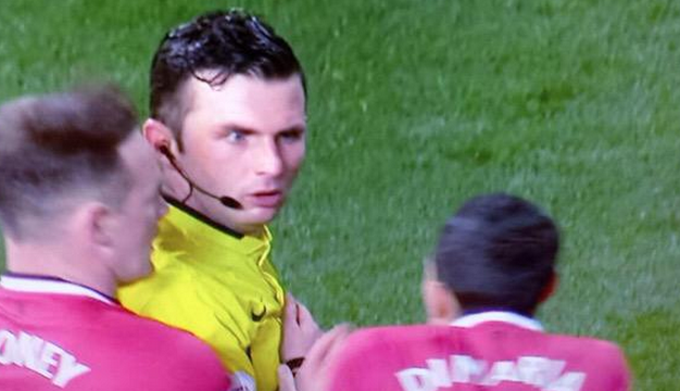 Di Maria nhan the do vi chui trong tai hinh anh