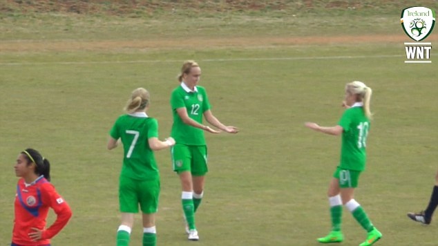 Sieu pham cua Roche trong tran gap Costa Rica hinh anh