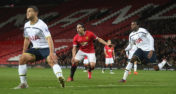 HLV Van Gaal giai thich ly do day Falcao xuong doi U21 hinh anh