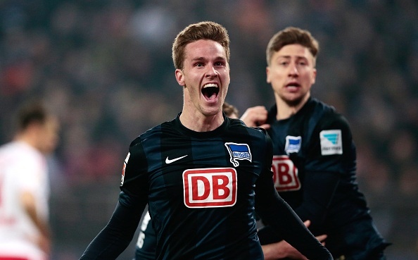 Langkamp được xem là người hùng trong chiến thắng của Hertha trước Hamburger. Ngôi sao 27 tuổi thắng 9 trong 13 pha không chiến, 10 lần cắt bóng thành công và ghi bàn duy nhất đem về 3 điểm trọn vẹn cho đội khách.