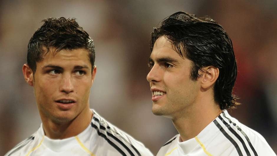 “Hồi con đá cho Real, tôi học được rất nhiều điều từ Cristiano. Nó phần nào tác động đến sự nghiệp của tôi sau này. Anh ấy là cầu thủ hay nhất thế giới ở thời điểm hiện tại, một người đặc biệt”.