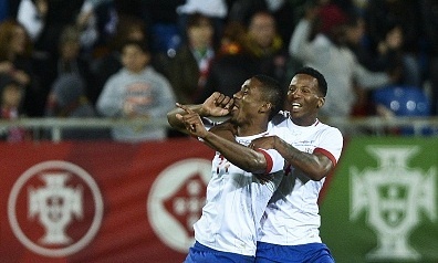 Bo Dao Nha thua doi thu vo danh Cape Verde 0-2 hinh anh