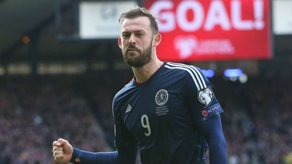 Fletcher mất 6 năm để tìm kiếm bàn thắng trong màu áo đội tuyển quốc gia. Tuy nhiên, chân sút 28 tuổi còn làm được nhiều hơn thế trong chiến thắng 6-1 của Scotland trước Gibraltar. Ngôi sao của Sunderland là người đầu tiên lập hat-trick cho Scotland kể từ năm 1969.