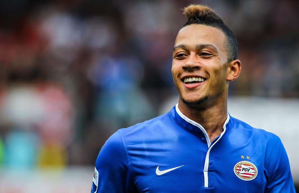 Tottenham hỏi mua ngôi sao 21 tuổi giá 15 triệu bảng, nhưng bị CLB Hà Lan từ chối. Đây là tin vui với M.U, đặc biệt trong bối cảnh Depay công khai tình cảm với “bầy Quỷ đỏ” trên mạng xã hội Twitter.