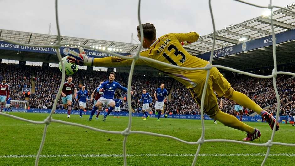 Cơ hội ghi bàn đặt vào chân Nugent ở phút 15 khi Leicester City được hưởng quả penalty. Tuy nhiên, trên chấm 11 m, chân sút 29 tuổi lại không đánh bại được thủ thành Adrian. Nếu Andy King không kịp tỏa sáng ở những phút cuối trận, có lẽ Leicester chỉ có được kết quả hòa 1-1 trước West Ham.