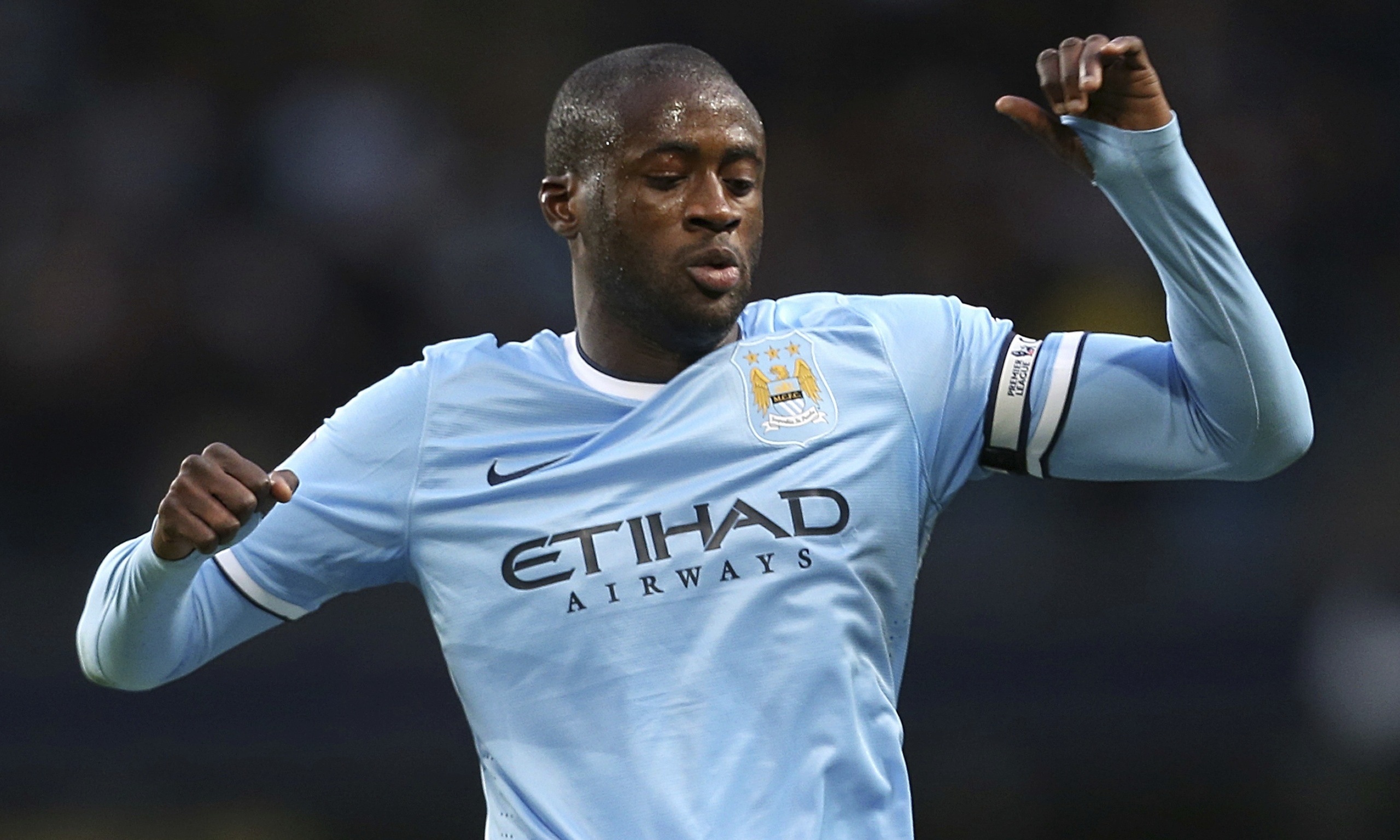 Phong độ của Yaya Toure sa sút đáng kể so với mùa trước. Tuy vậy, tuyển thủ người Bờ Biển Ngà vẫn được xem là người không thể thay thế ở hàng tiền vệ Man City. Sau 23 lần ra sân mùa này, cựu sao Barca tung ra 75 cú sút, ghi 8 bàn và kiến tạo 1 lần.