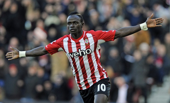 Mane tỏa sáng ngay trong mùa đầu tiên chơi bóng tại Premier League. Tiền vệ 23 tuổi thường làm khổ hàng thủ đối phương bằng lối chơi tốc độ và sự tinh quái của mình. Anh ghi 6 bàn, kiến tạo 2 lần và mở ra 32 cơ hội sau 23 lần ra sân.