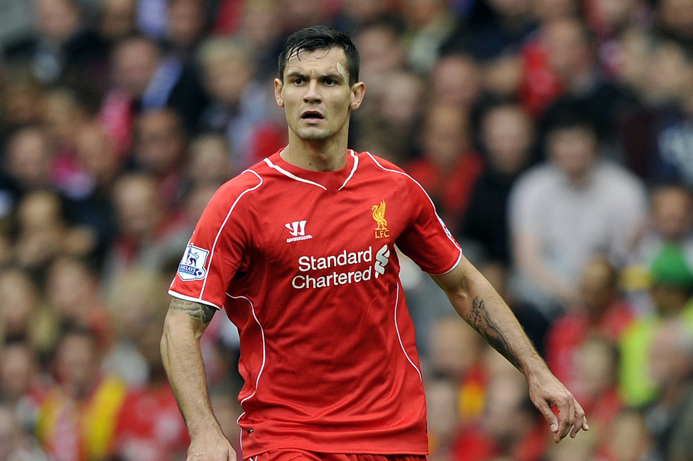 2. Dejan Lovren (Liverpool): Hè năm ngoái, “The Kop” vất vả tranh giành với Chelsea để có chữ kí của đội trưởng Southampton với giá gần 30 triệu euro. Tuy nhiên, hậu vệ người Croatia không làm HLV Brendan Rodgers yên tâm về cách tổ chức hàng phòng ngự và khả năng kèm người.