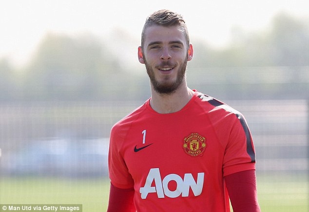 M.U moi De Gea muc luong cao hang dau Old Trafford hinh anh