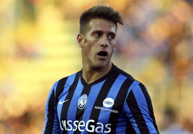 Sao Serie A bi treo gio 5 tran vi dam vao mat doi thu hinh anh