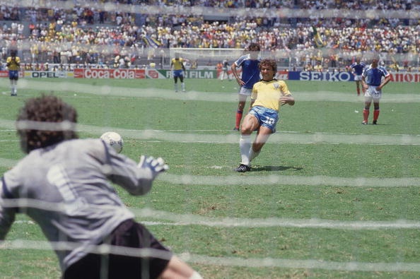 Zico sut hong penalty tai tu ket World Cup 1986 hinh anh