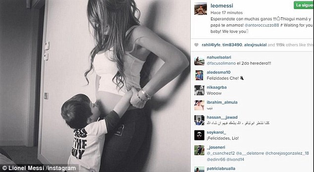 Messi lan dau khoe anh ban gai mang bau quy tu thu hai hinh anh