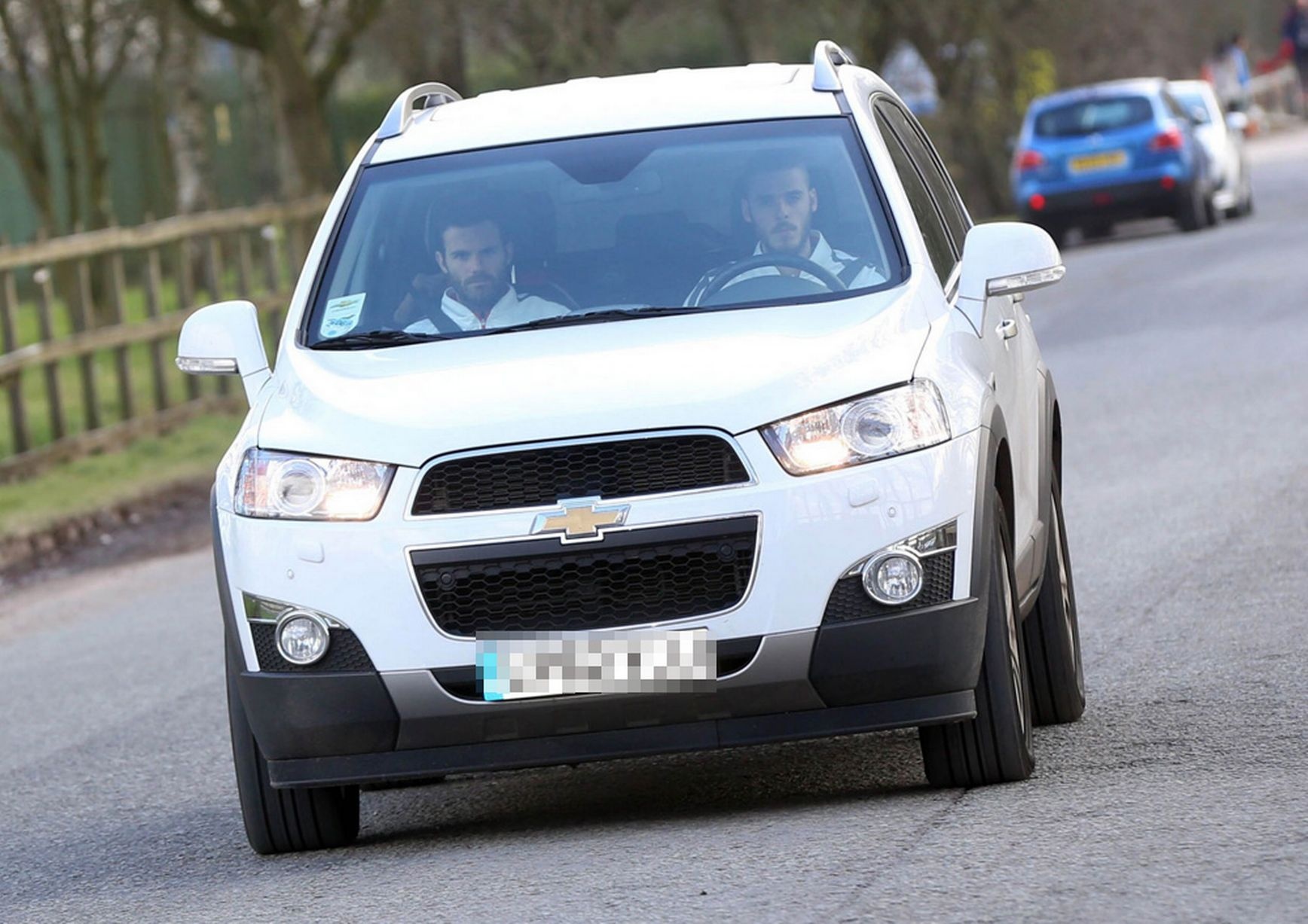 Sao M.U bi ep di xe cua nha tai tro den san tap hinh anh