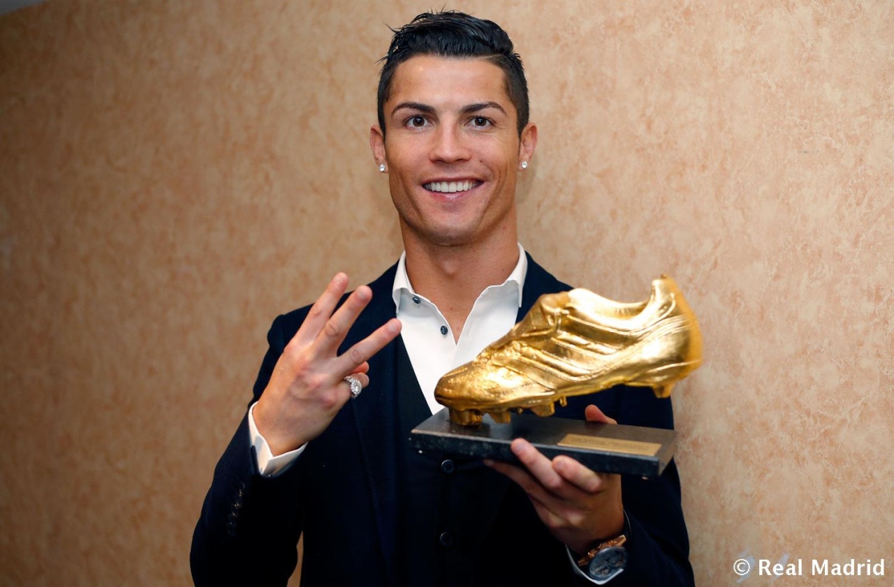 Ronaldo dung truoc co hoi doat cu dup danh hieu ca nhan hinh anh