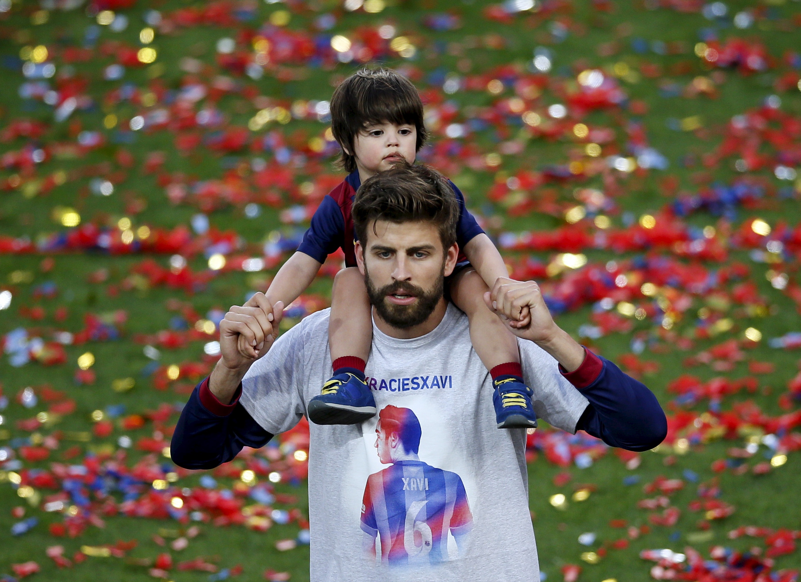 Dan sao Barca cho con xuong san mung chuc vo dich hinh anh
