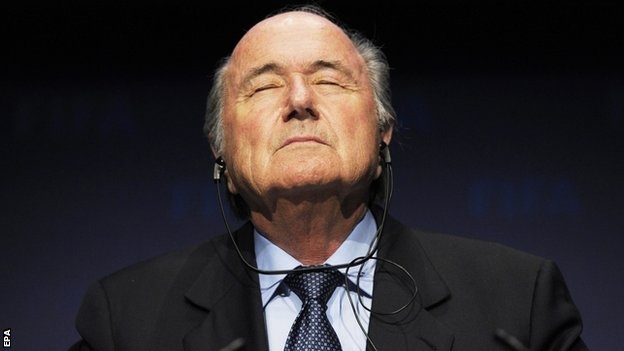 Blatter quyet giu ghe chu tich FIFA de lay lai uy tin hinh anh