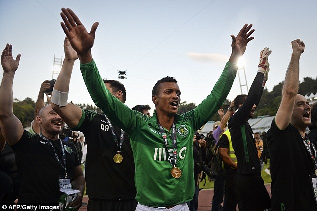 Nani vo dich cung Sporting Lisbon sau tran cau kich tinh hinh anh
