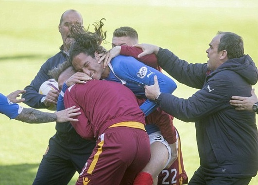 Sao Rangers danh doi thu sau loi chuc thanh cong o mua toi hinh anh