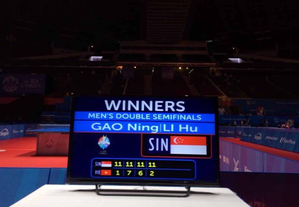 Kết quả bán kết bóng bàn đôi nam giữa Tuấn Quỳnh - Anh Tú và Gao Ning - Li Hu. Ảnh: Tùng Lê.