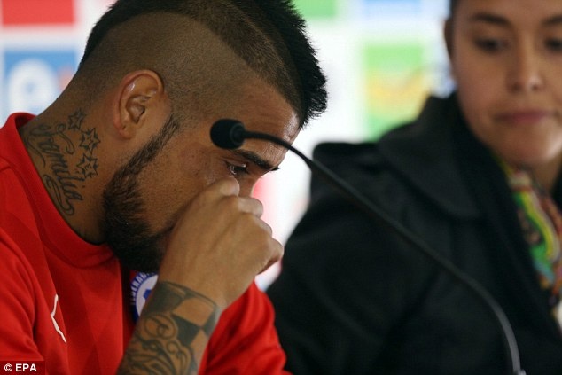 Vidal bat khoc vi khong bi bat giam khi gay tai nan hinh anh