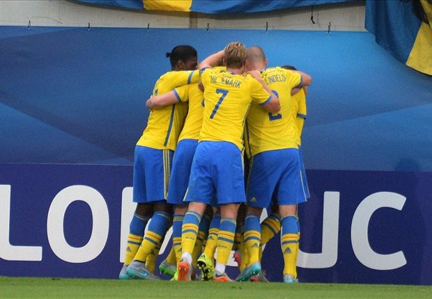 Tong hop tran dau: U21 Italy 1-2 U21 Thuy Dien hinh anh