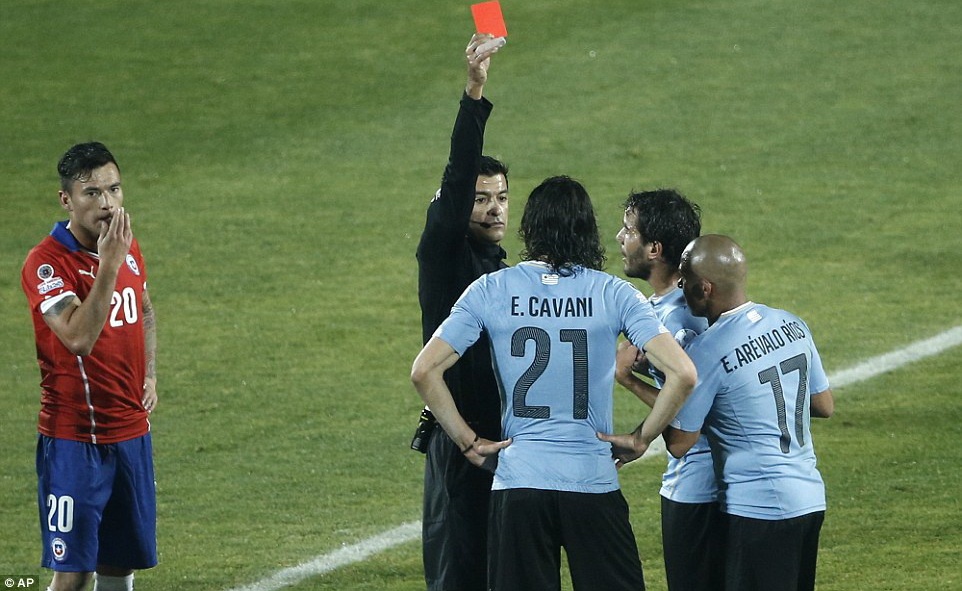 Uruguay thanh cuu vuong Copa America vi mat nguoi hinh anh