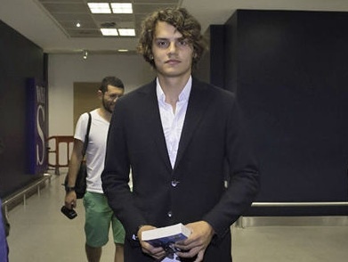 Man City don tan binh dau tien hinh anh