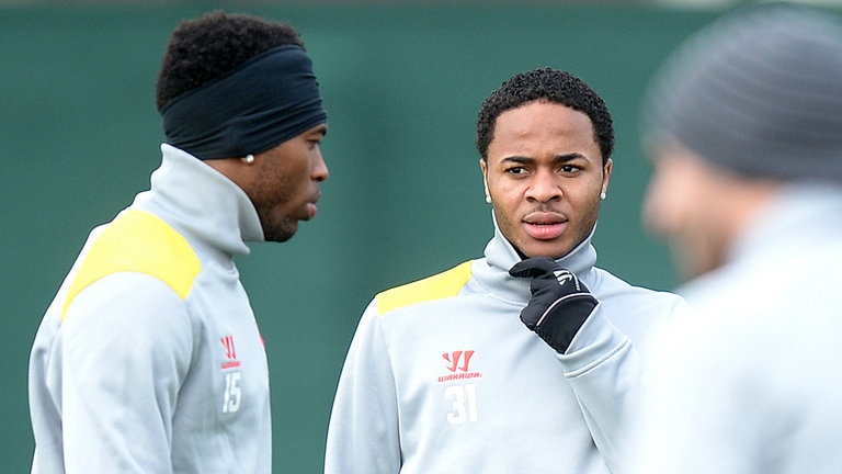 Diem tin 10/7: Sterling tro lai tap luyen cung Liverpool hinh anh