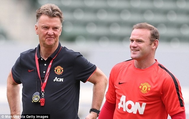 Chuyen nhuong 22/7: HLV Van Gaal khong can mua tien dao hinh anh