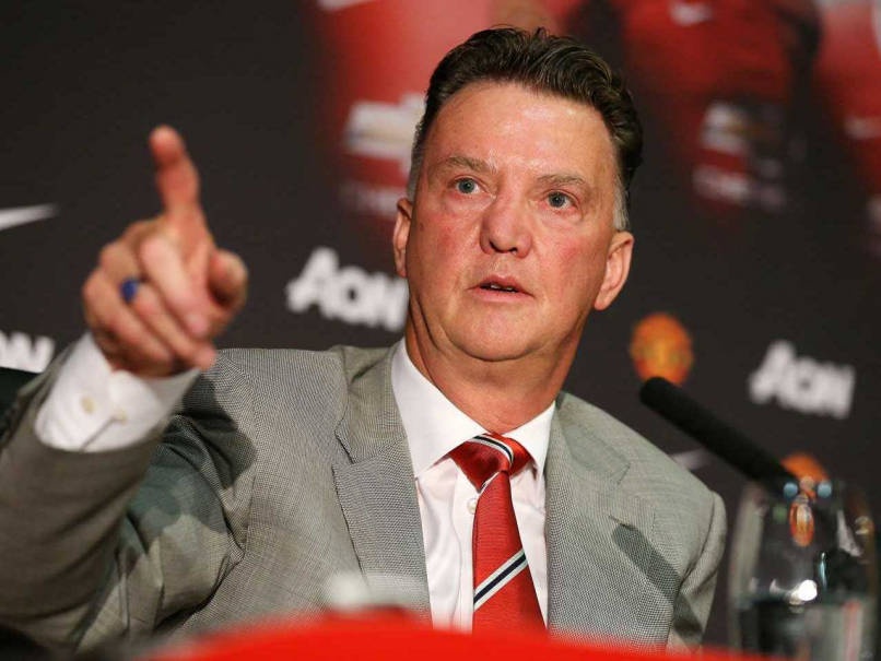 Huan luyen vien Louis Van Gaal va ap luc truoc mua giai hinh anh