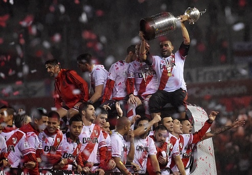 Ha Tigres 3-0, River Plate vo dich Copa Libertadores 2015 hinh anh