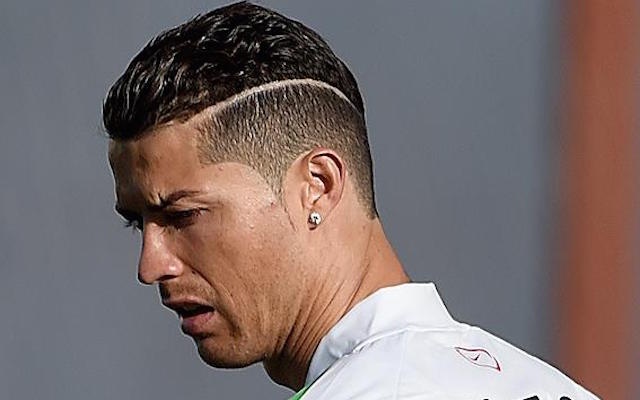 Ronaldo nho nguoi ham mo tu van kieu toc hinh anh
