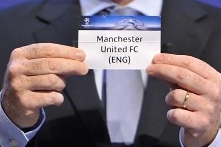 M.U gap doi thu nhe ky o play-off Champions League hinh anh