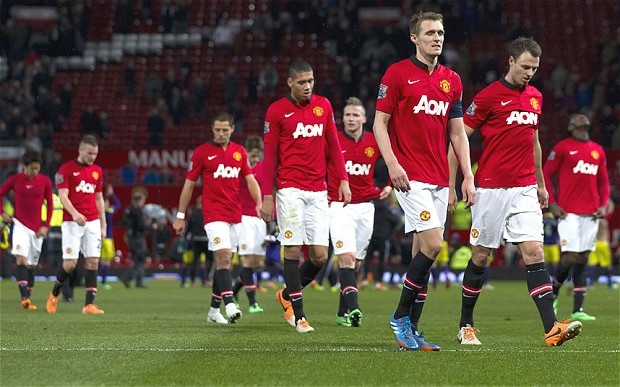 Thất bại trước Swansea trước là trận thua đầu tiên của Manchester United tại Old Trafford kể từ mùa 1972/73, tính riêng các trận khai mạc mùa giải diễn ra trên sân nhà của Quỷ đỏ.