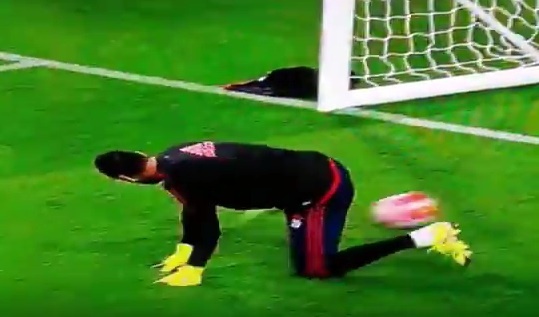 Thu mon Romero de bong lot qua tay hai huoc hinh anh